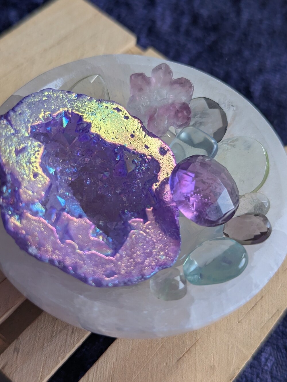 Lavender Aura Geode ☮️ Opalite Amethyst Aquamarine Fluorite Quartz Crystal Bowl - Picture 2 of 16